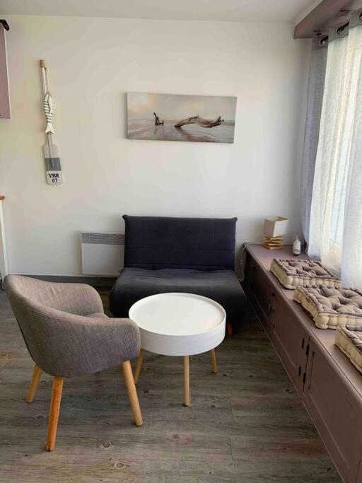 Souplex 50M De La Plage Et Des Commerces Houlgate Zewnętrze zdjęcie