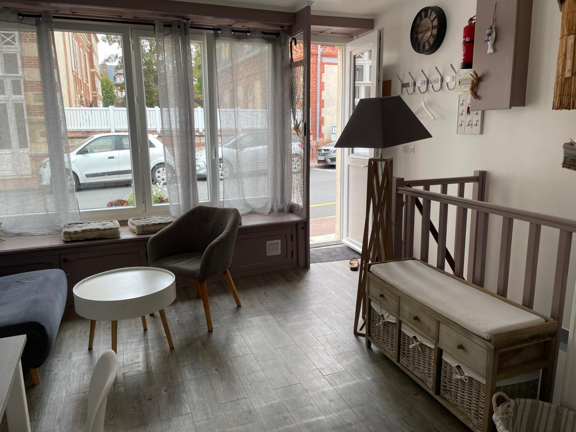 Souplex 50M De La Plage Et Des Commerces Houlgate Zewnętrze zdjęcie